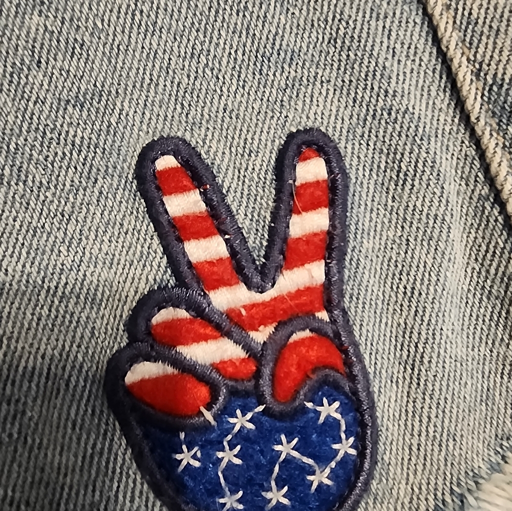 Adorable Repurposed Jean Shorts - Picture 6 of 10